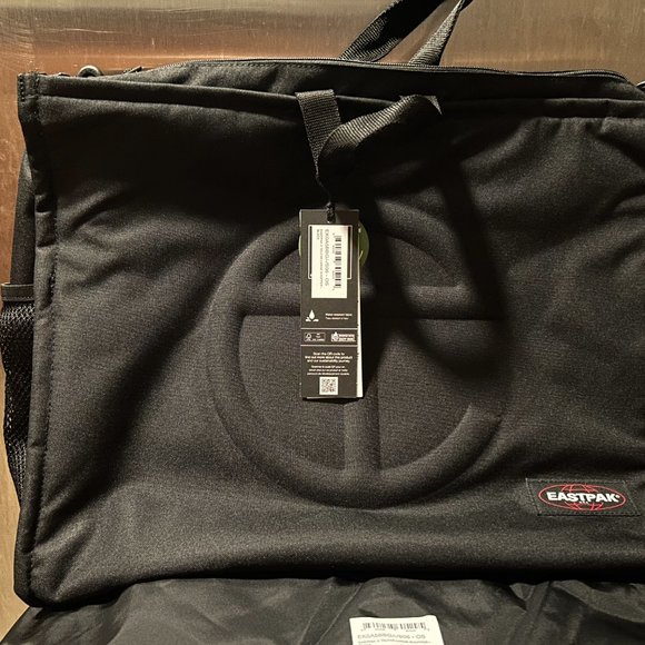 Eastpak x Telfar Large Shopper - Black - Picture 1 of 14